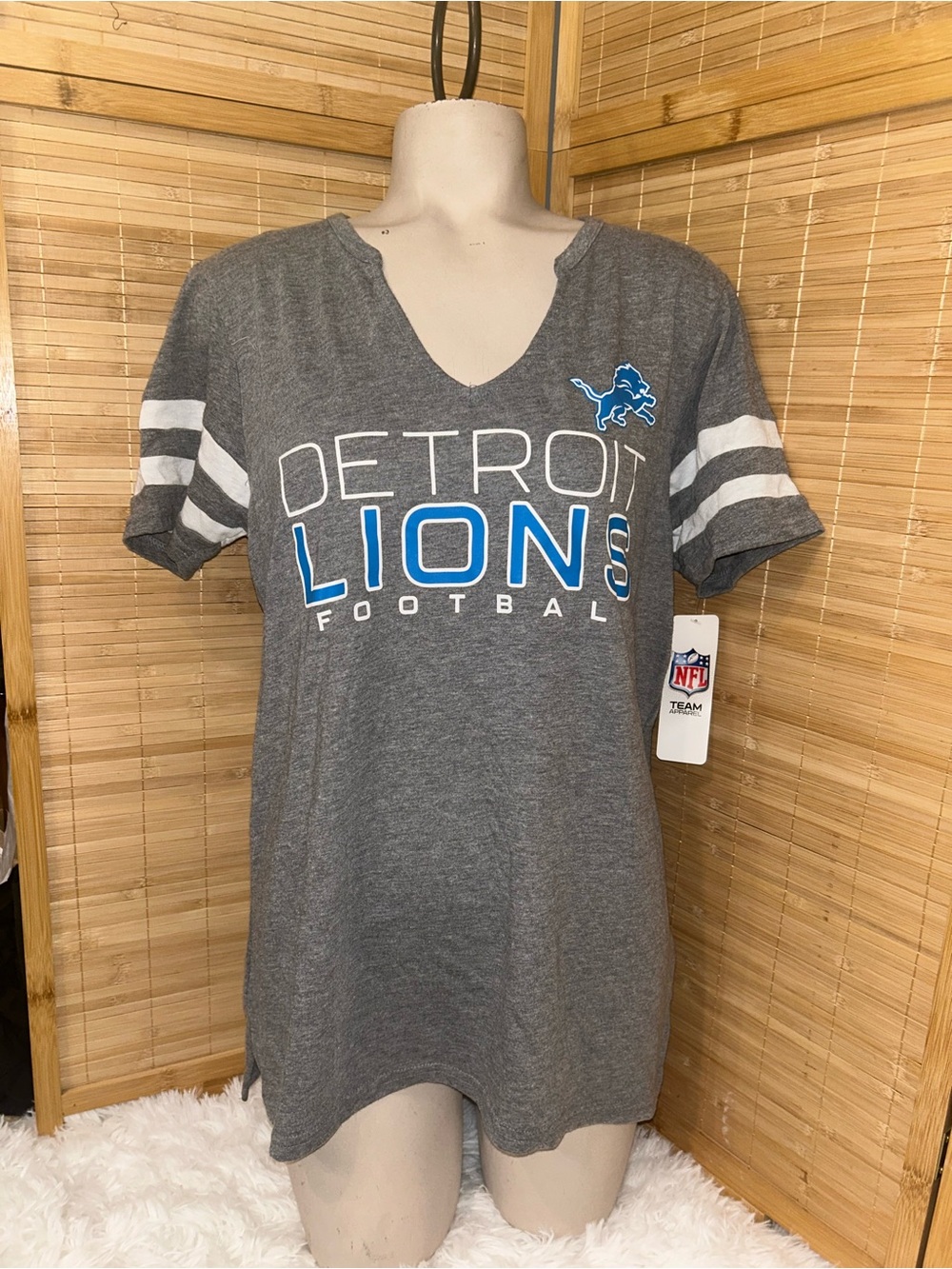 NFL Team Apparel Detroit Lions football gray short sleeve tee top shirt NWT S